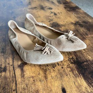 Tan J. Crew Lottie flats sz 9.5 - suede pointed toe flats w/ tassle